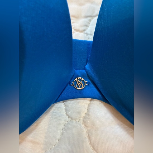 Victoria’s Secret Very Sexy So Obsessed push-up bra - Picture 2 of 6